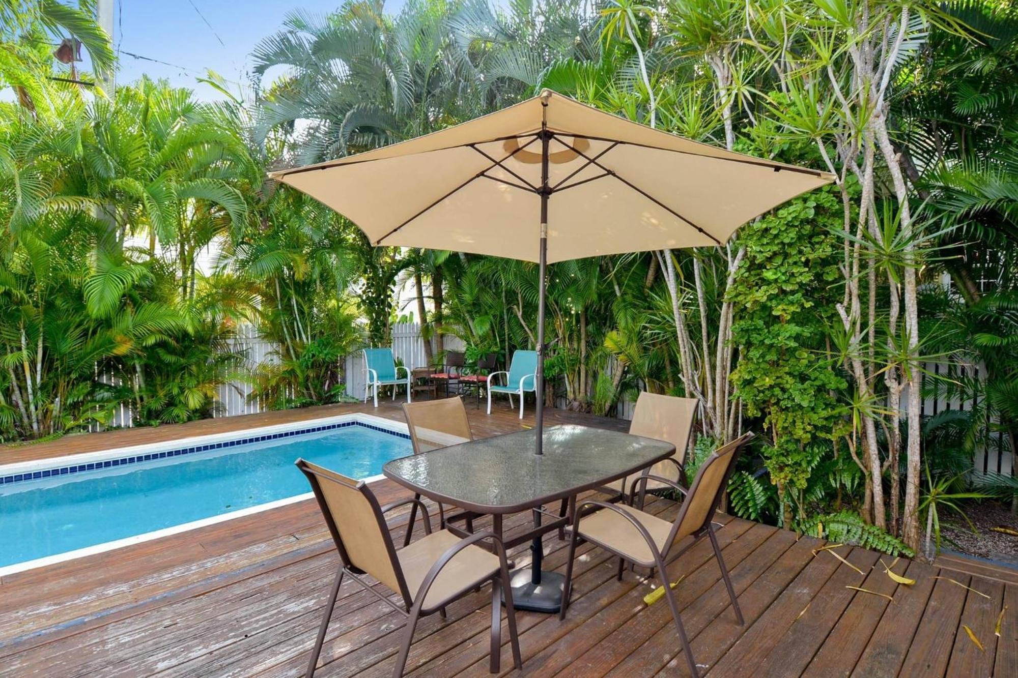 First Breath By Avantstay Close To Old Town W Pool Month Long Stays Only Key West Exterior photo
